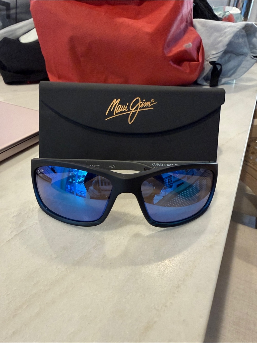 Maui Jim Kanaio Coast Sunglasses in Matte black with Dark Lenses